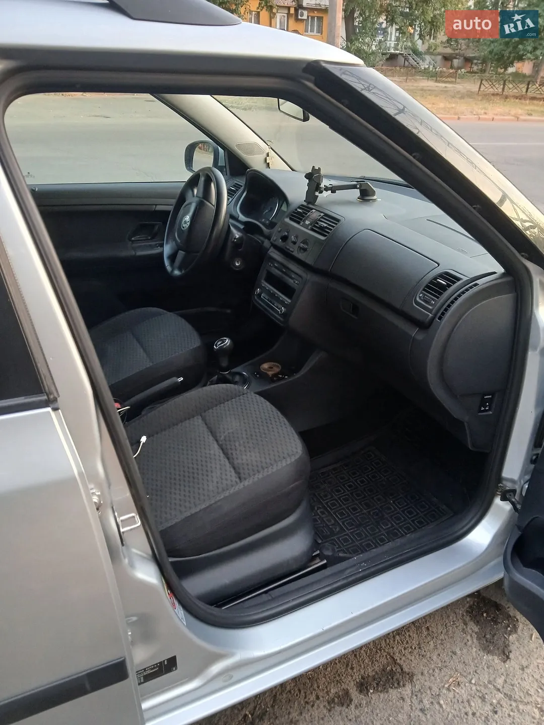2011 Skoda Fabia - мініатюра 7