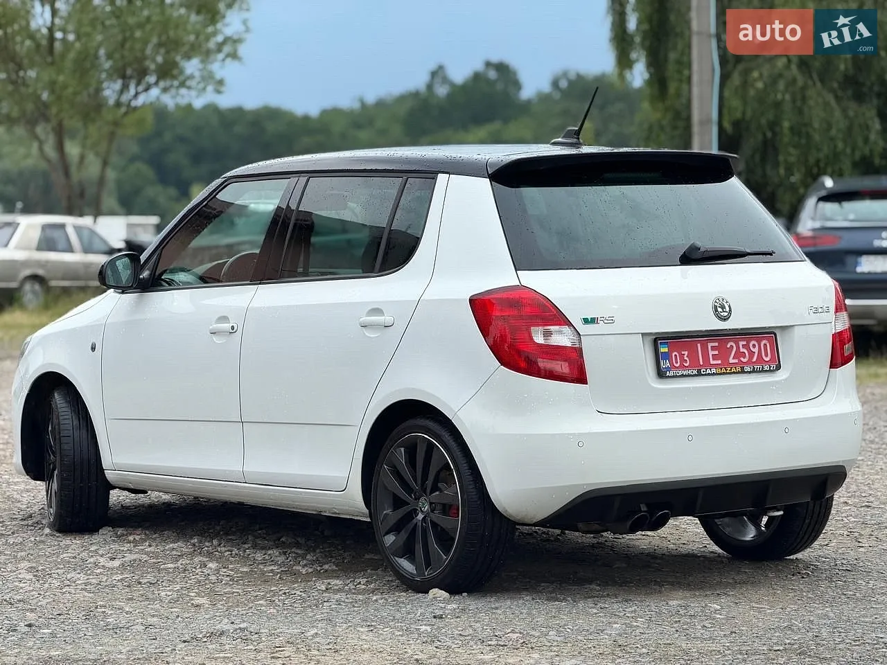 2011 Skoda Fabia - мініатюра 8