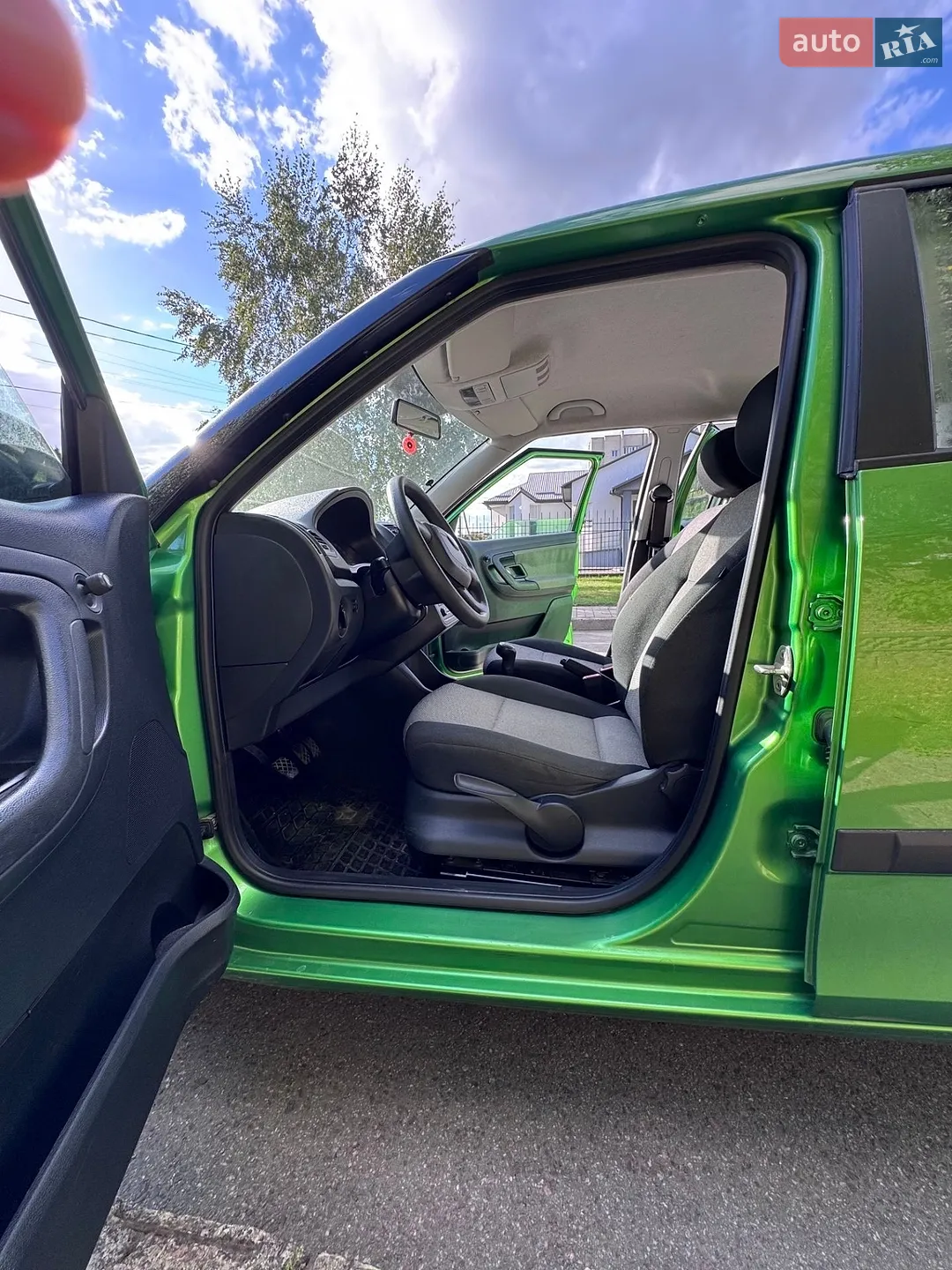 2011 Skoda Fabia - мініатюра 11