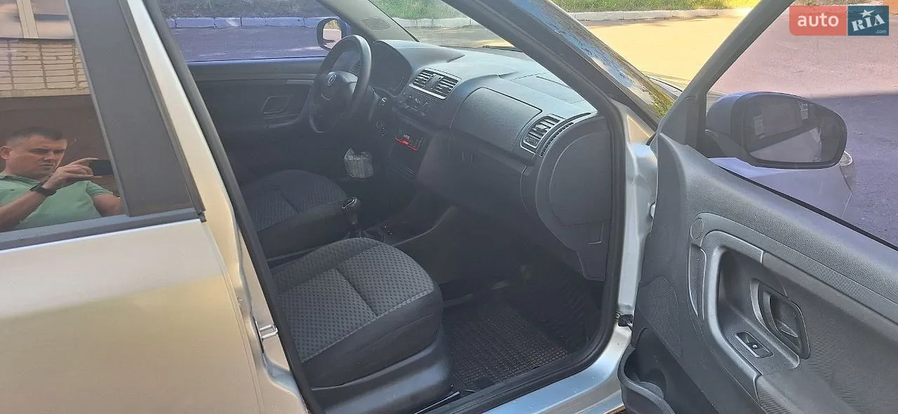 2012 Skoda Fabia - мініатюра 9