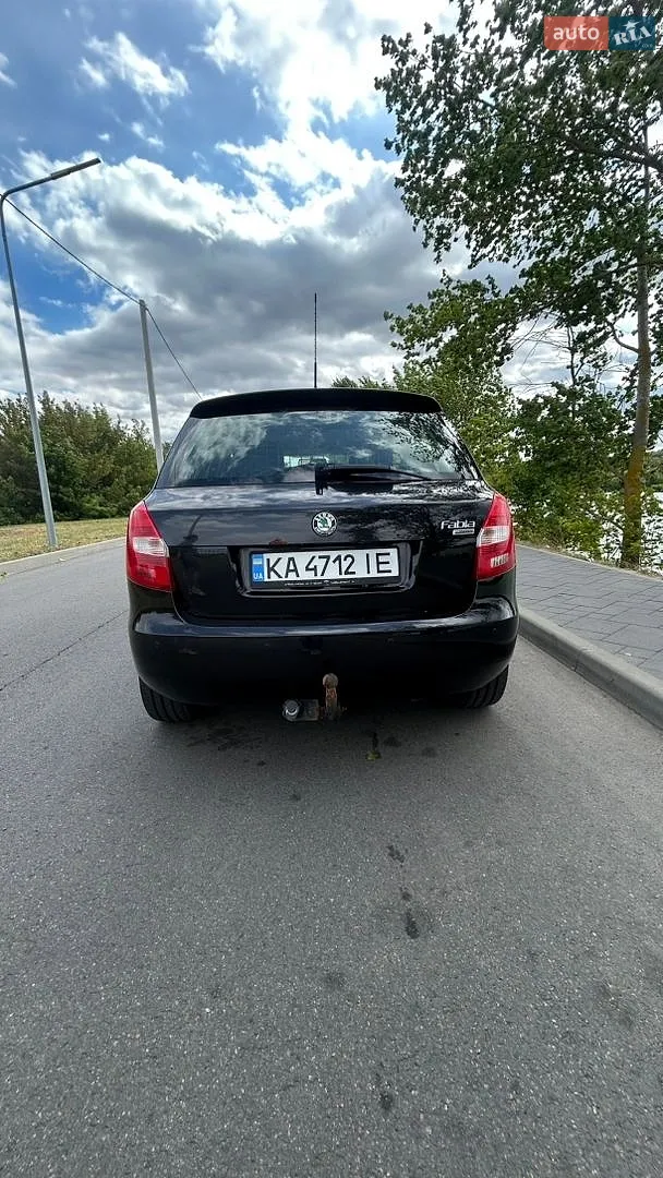 2010 Skoda Fabia - мініатюра 7