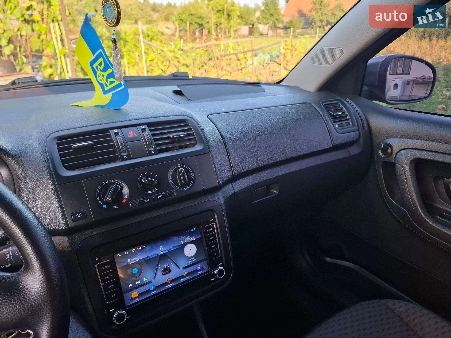 2010 Skoda Fabia - мініатюра 10