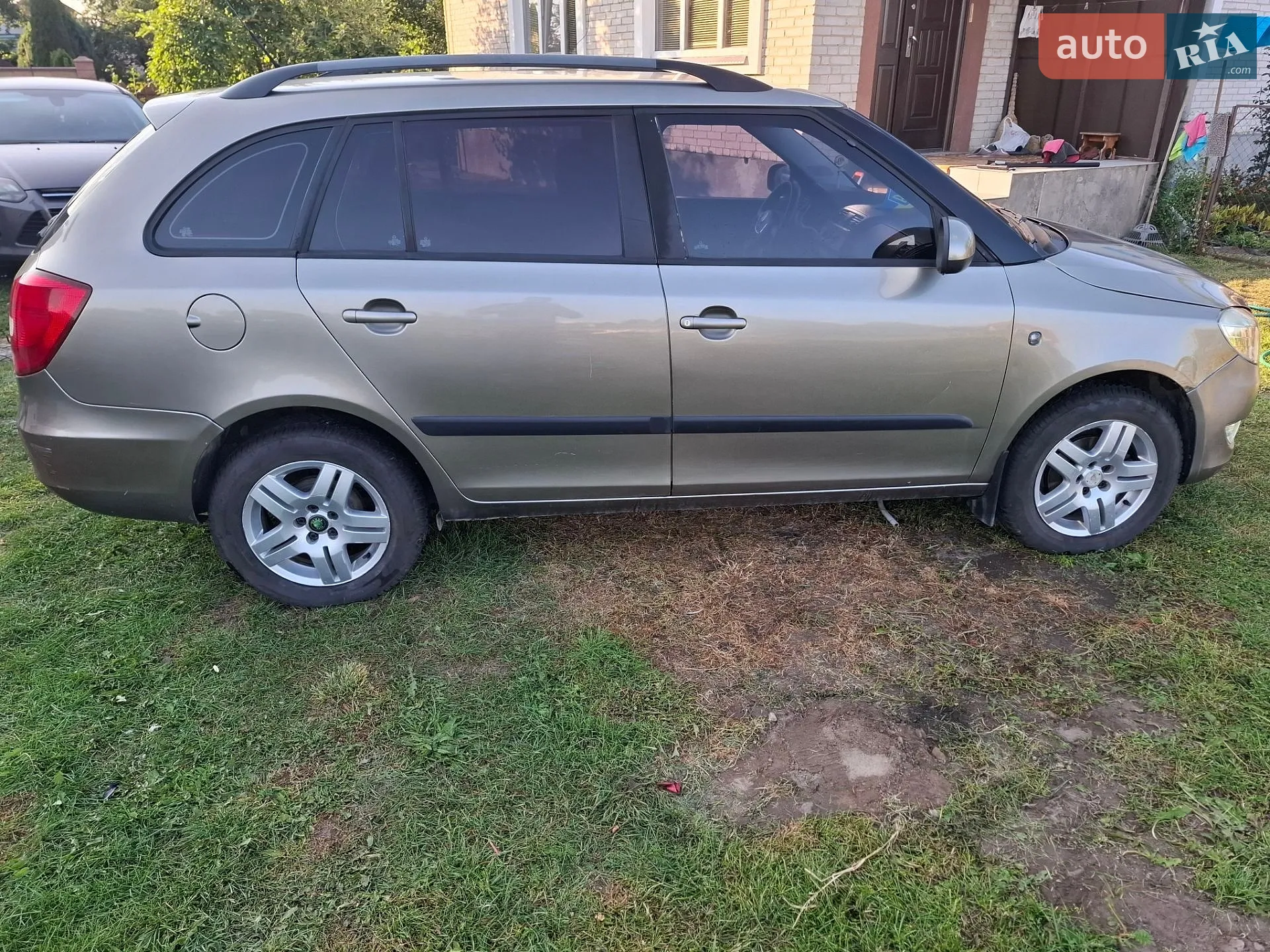2010 Skoda Fabia - мініатюра 7