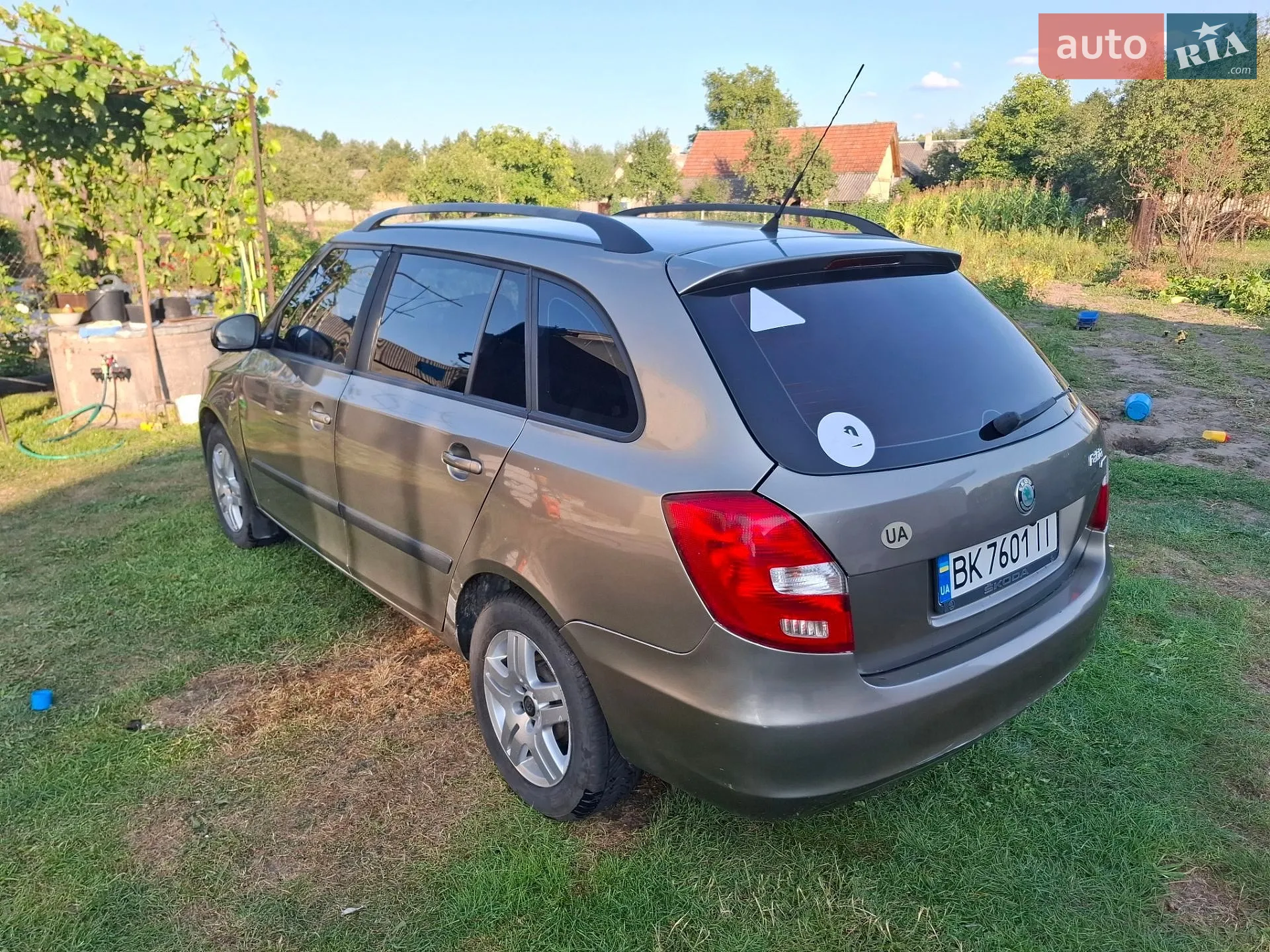 2010 Skoda Fabia - мініатюра 5