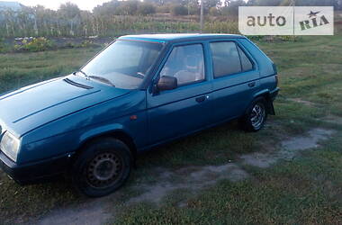 Хэтчбек Skoda Favorit 1992 в Глухове