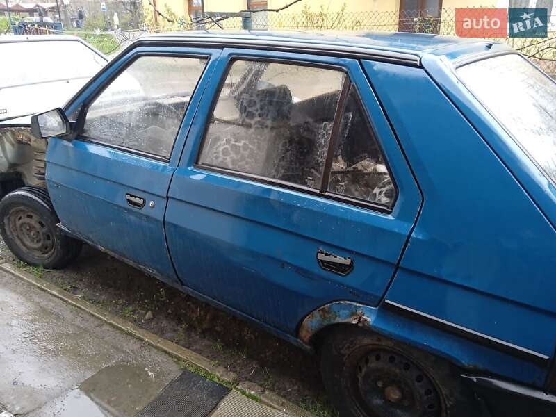 Хетчбек Skoda Favorit 1991 в Золочеві