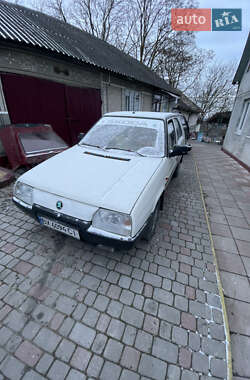 Хэтчбек Skoda Favorit 1993 в Чемеровцах