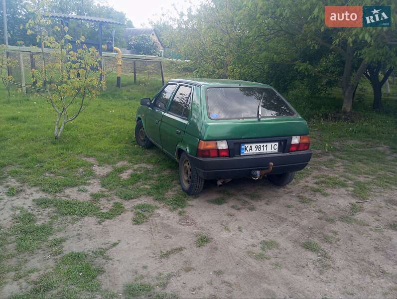 Хетчбек Skoda Favorit 1992 в Василькові