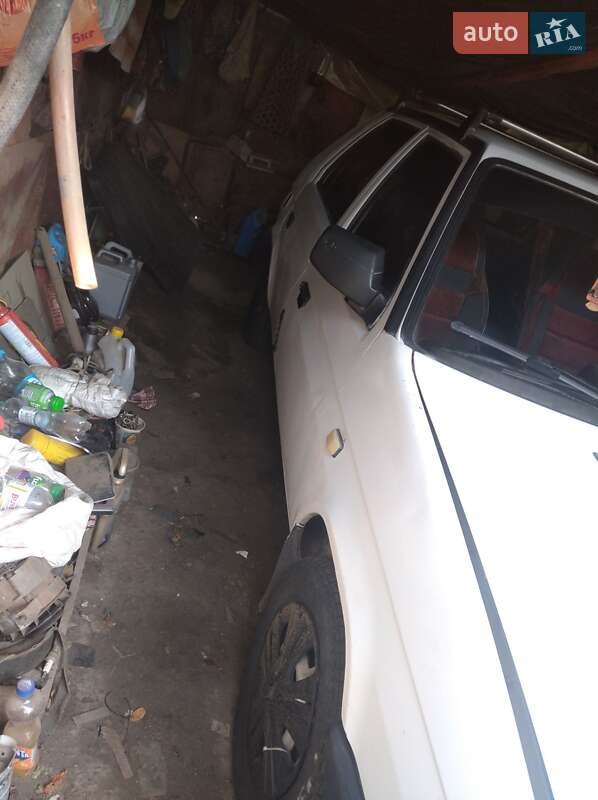 Хэтчбек Skoda Favorit 1991 в Николаеве фото 3 Хэтчбек Skoda Favorit 1991 в Николаеве