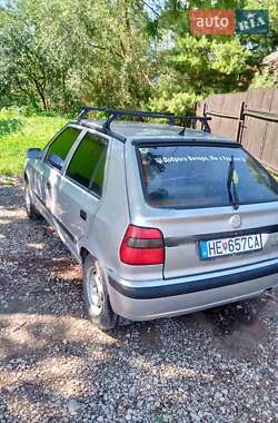 Хэтчбек Skoda Felicia 2001 в 