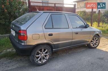 Хэтчбек Skoda Felicia 1998 в 