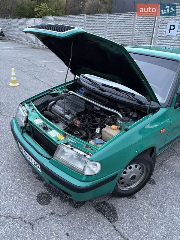 Хетчбек Skoda Felicia 1998 в Запоріжжі