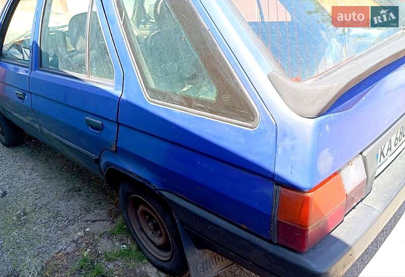 Універсал Skoda Forman 1992 в Києві