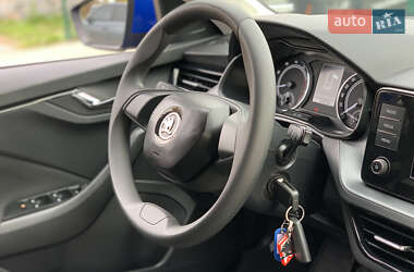 Внедорожник / Кроссовер Skoda Kamiq 2021 в 