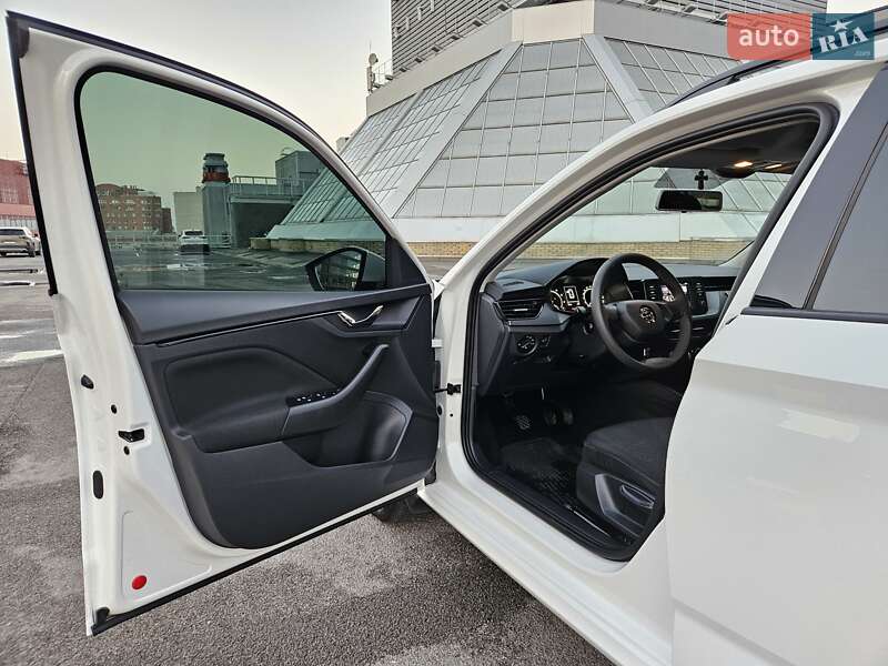 Внедорожник / Кроссовер Skoda Kamiq 2021 в Днепре