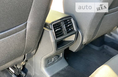 Внедорожник / Кроссовер Skoda Karoq 2018 в 