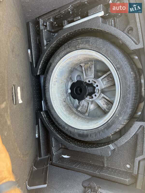 Позашляховик / Кросовер Skoda Karoq 2018 в Хусті