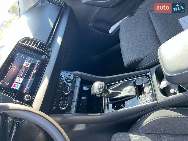 Позашляховик / Кросовер Skoda Karoq 2019 в Києві