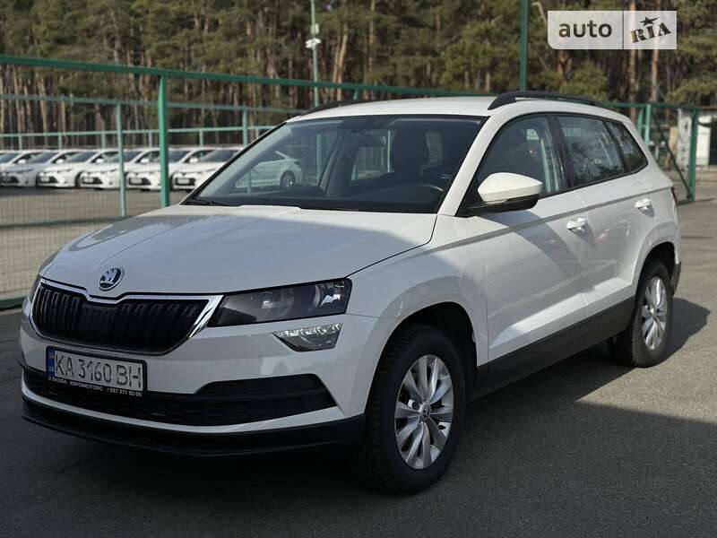 Внедорожник / Кроссовер Skoda Karoq 2020 в Киеве