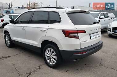 Внедорожник / Кроссовер Skoda Karoq 2021 в Киеве