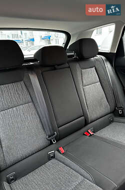 Внедорожник / Кроссовер Skoda Karoq 2020 в 