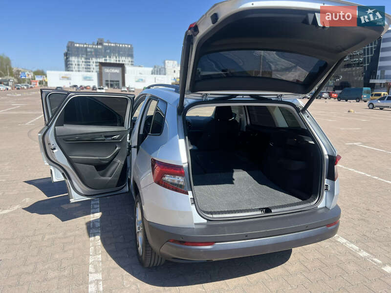 Позашляховик / Кросовер Skoda Karoq 2021 в Києві