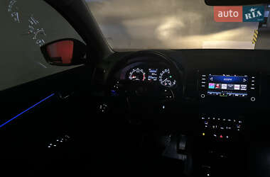 Внедорожник / Кроссовер Skoda Karoq 2021 в 