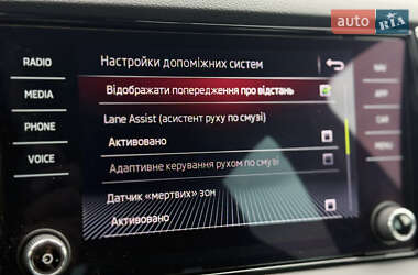 Внедорожник / Кроссовер Skoda Karoq 2019 в 