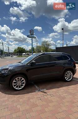 Внедорожник / Кроссовер Skoda Karoq 2017 в 