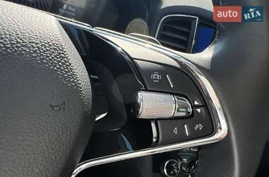 Внедорожник / Кроссовер Skoda Karoq 2023 в 