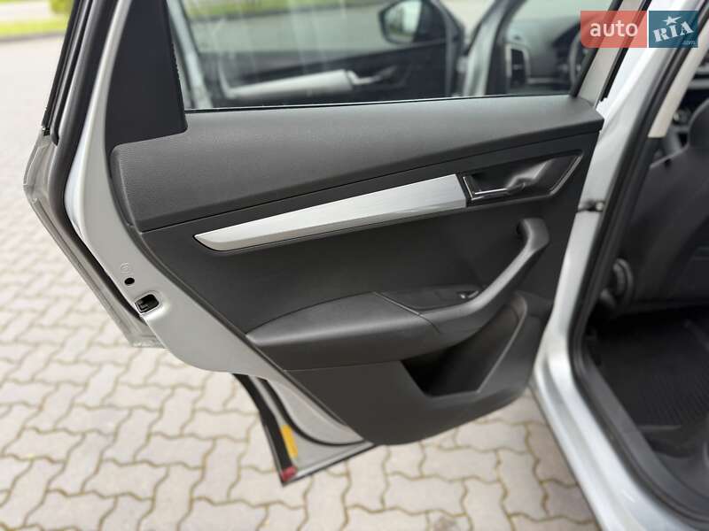 Внедорожник / Кроссовер Skoda Karoq 2018 в Ивано-Франковске