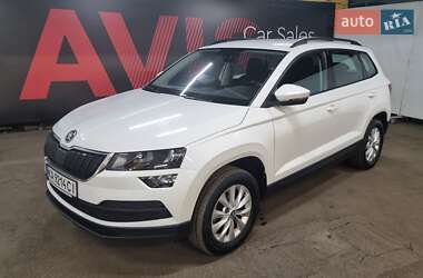 Внедорожник / Кроссовер Skoda Karoq 2021 в Киеве