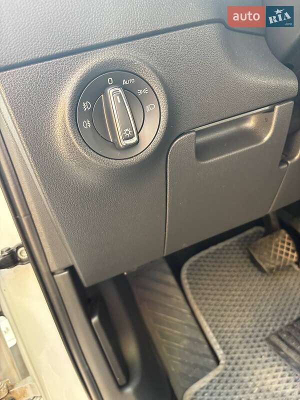 Позашляховик / Кросовер Skoda Karoq 2018 в Дніпрі фото 39 Позашляховик / Кросовер Skoda Karoq 2018 в Дніпрі