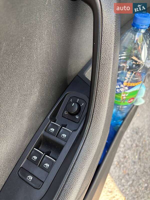 Позашляховик / Кросовер Skoda Karoq 2018 в Дніпрі фото 41 Позашляховик / Кросовер Skoda Karoq 2018 в Дніпрі