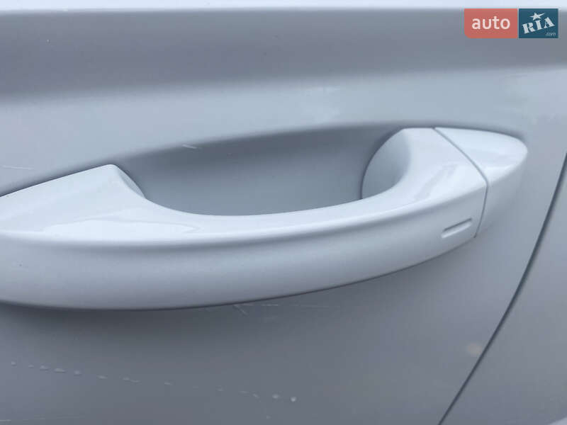 Внедорожник / Кроссовер Skoda Karoq 2022 в Краснограде