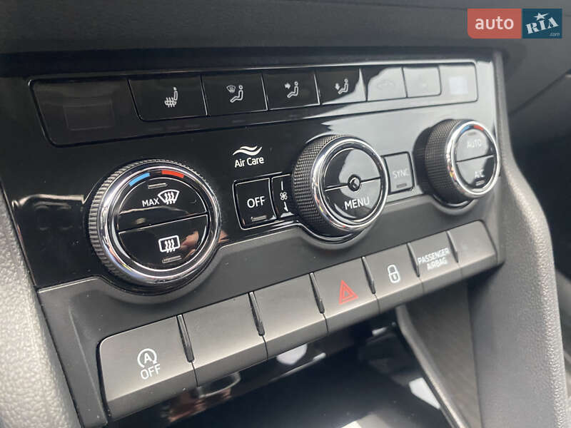 Внедорожник / Кроссовер Skoda Karoq 2022 в Краснограде