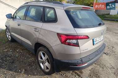 Внедорожник / Кроссовер Skoda Karoq 2018 в 