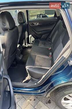 Внедорожник / Кроссовер Skoda Karoq 2022 в 