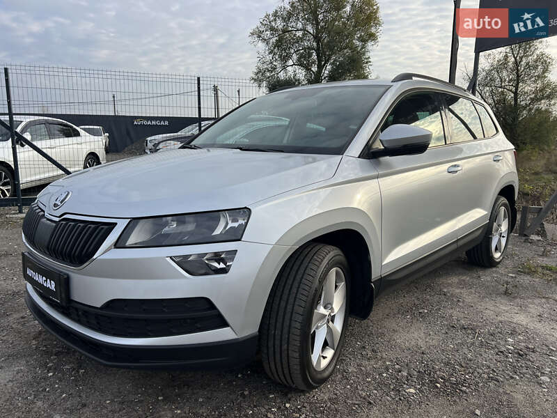 Внедорожник / Кроссовер Skoda Karoq 2019 в Киеве