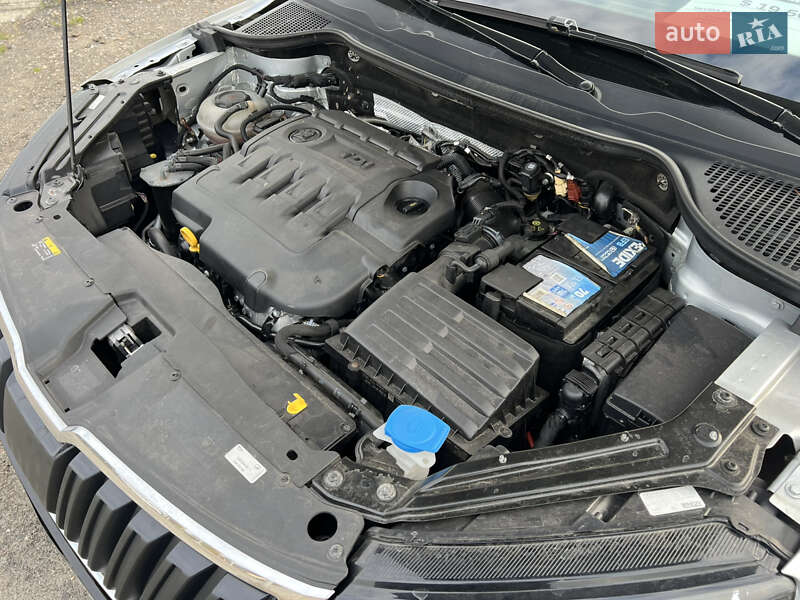 Внедорожник / Кроссовер Skoda Karoq 2019 в Киеве