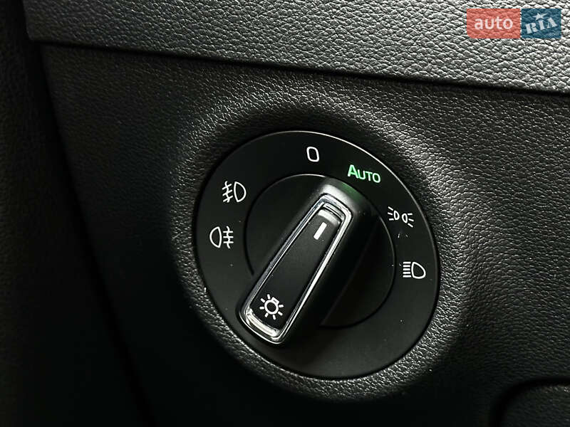 Внедорожник / Кроссовер Skoda Karoq 2021 в Мукачево