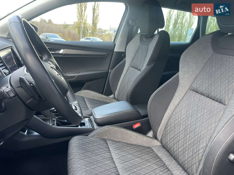 Внедорожник / Кроссовер Skoda Karoq 2022 в Тернополе