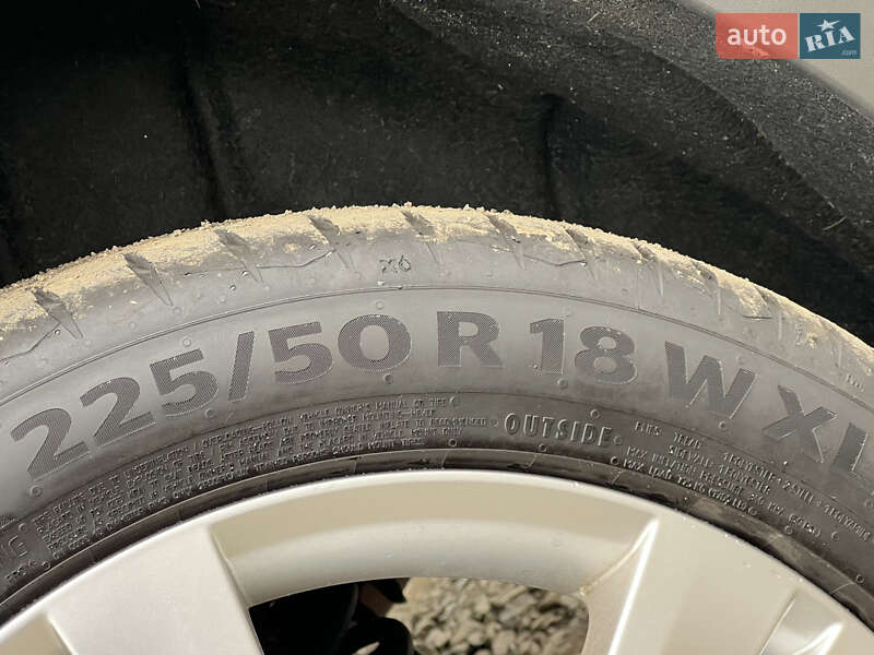 Внедорожник / Кроссовер Skoda Karoq 2021 в Луцке