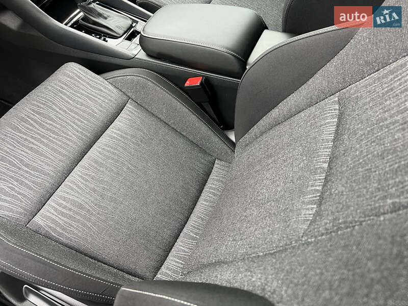 Внедорожник / Кроссовер Skoda Karoq 2021 в Луцке