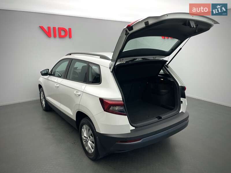 Внедорожник / Кроссовер Skoda Karoq 2019 в Киеве