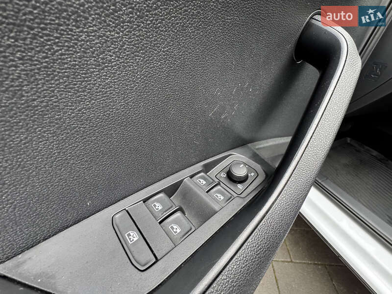 Внедорожник / Кроссовер Skoda Karoq 2022 в Ивано-Франковске