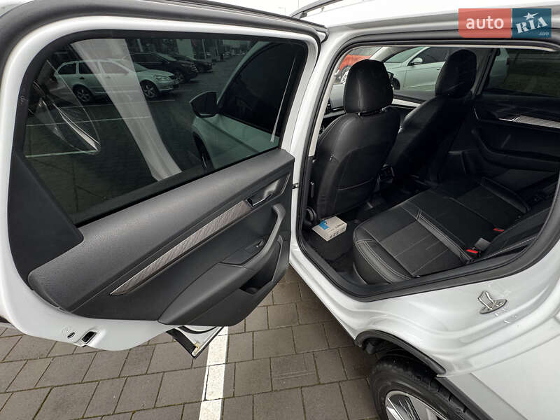 Внедорожник / Кроссовер Skoda Karoq 2022 в Ивано-Франковске