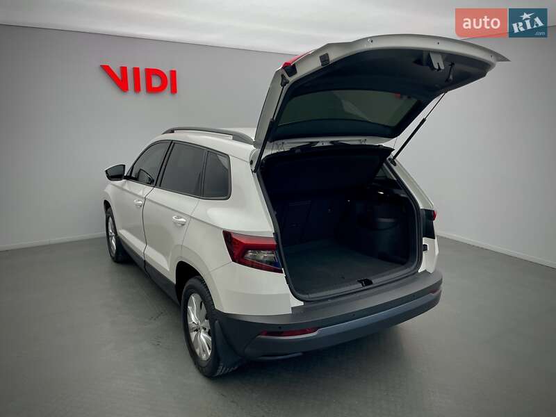 Внедорожник / Кроссовер Skoda Karoq 2019 в Киеве