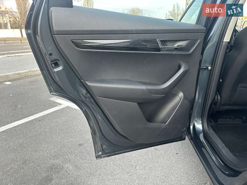 Позашляховик / Кросовер Skoda Karoq 2018 в Києві