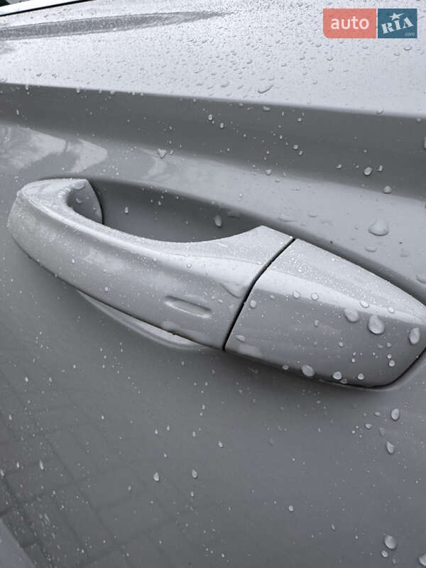 Внедорожник / Кроссовер Skoda Karoq 2018 в Киеве